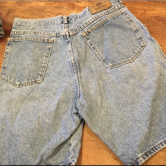 authentic wrangler shorts - Picture 2 of 2